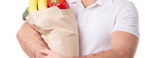 hombre frutas verduras