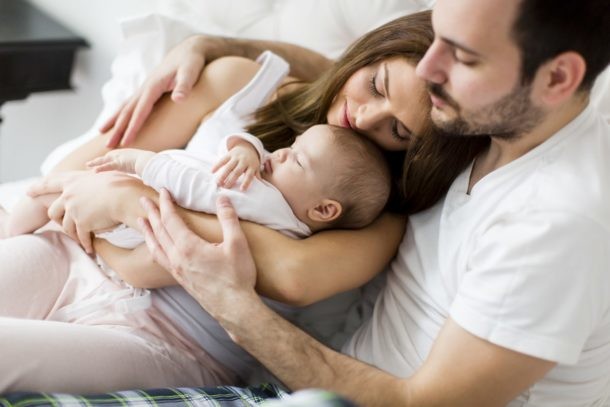 Pareja con hijo
