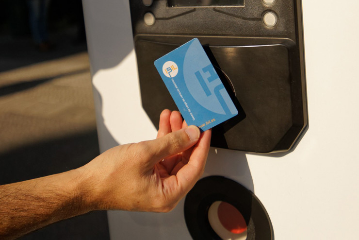 Cómo registrar y solicitar la documentación del vehículo eléctrico ...