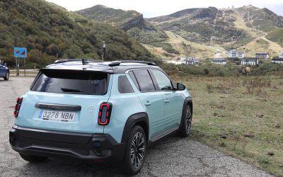 “Hay cosas que hace mejor que un móvil”. Así es Renault 4 E-Tech eléctrico desde el punto de vista de un experto en tecnología