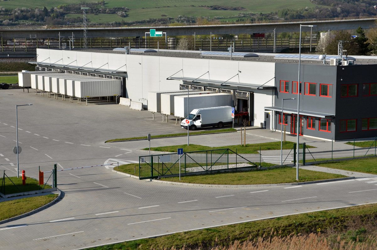 Leasing inmobiliario para naves industriales
