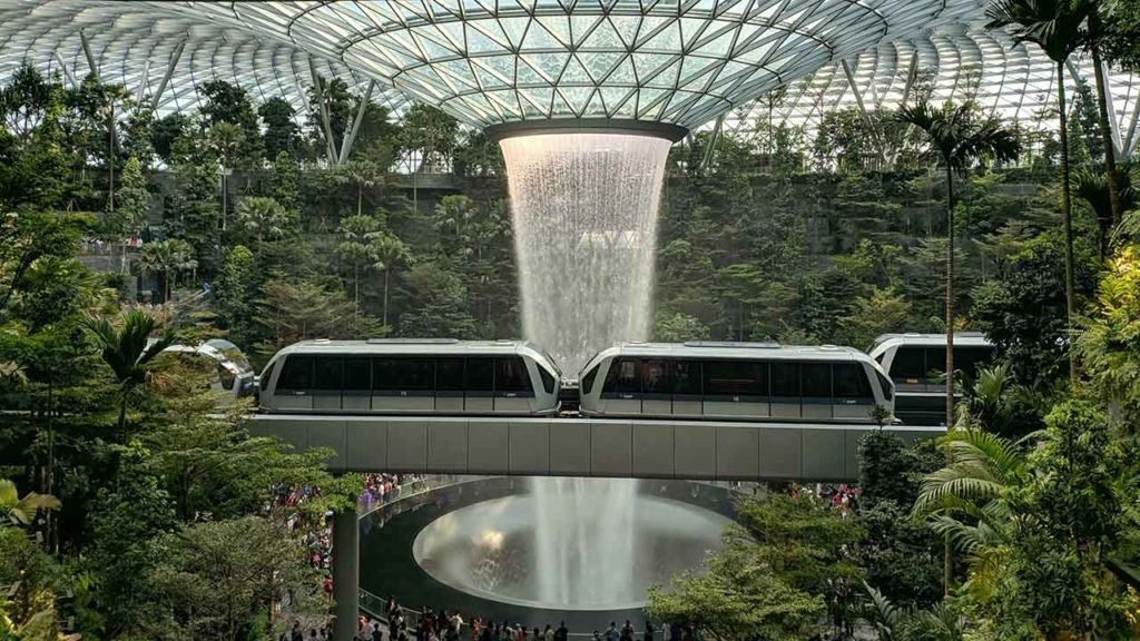 Singapur es un ejemplo de ciudad biofílica, en la que se dan las bases del metabolismo urbano.