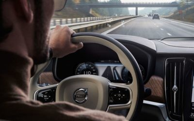 Conducción semiautónoma: ¿qué puede hacer hoy tu coche por ti?