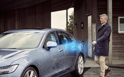 Arrancar el coche con el corazón o recibir paquetes en el maletero, así evolucionan las llaves digitales